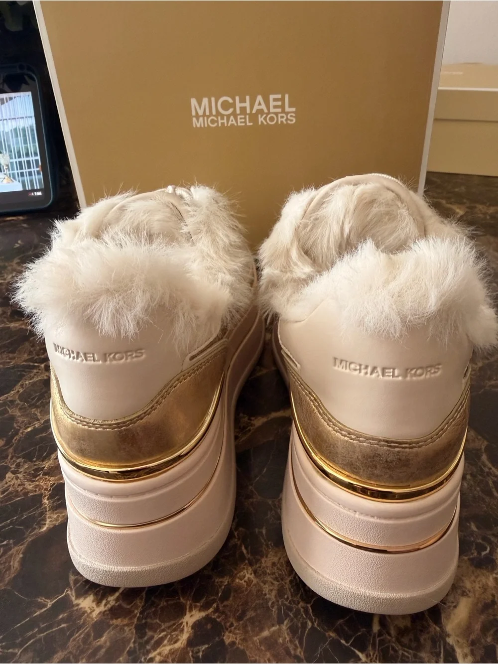 NWT Michael Kors Hayes Lace Up MetallicGold LeatherPlatformSneakers FurTrimUS6.5